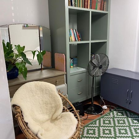 Just A Bed Apartment Stellenbosch Bagian luar foto