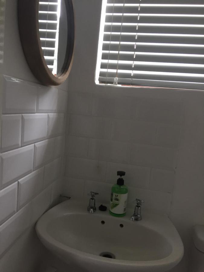 Just A Bed Apartment Stellenbosch Bagian luar foto
